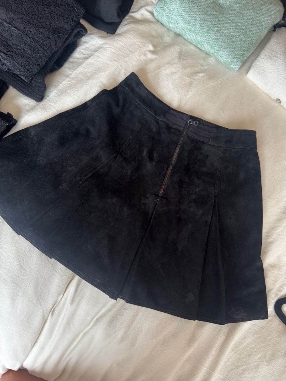 Alice + Olivia Black Suede Pleated Mini Skirt - Picture 7 of 9